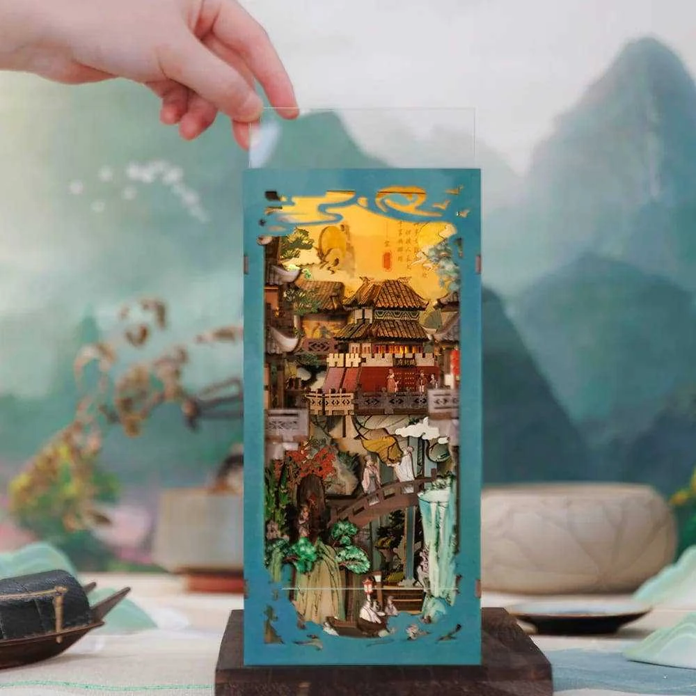 Vcl Corp Su Dongpo gyvenimas – surinkama medinė knygų diorama su LED, 280 det.