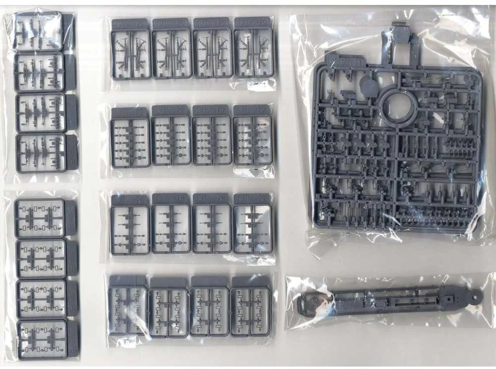 Very Fire Hobby USS Des Moines CA-134 sunkus kreiseris 1/700 rinkinys Deluxe Very Fire