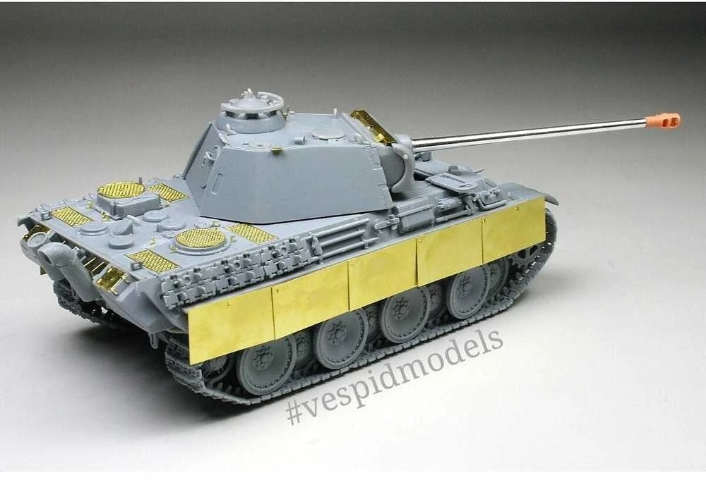 Vespid Models Pz.Kpfw. V Panther Ausf. G (vėlyva) tanko modelis 1/72