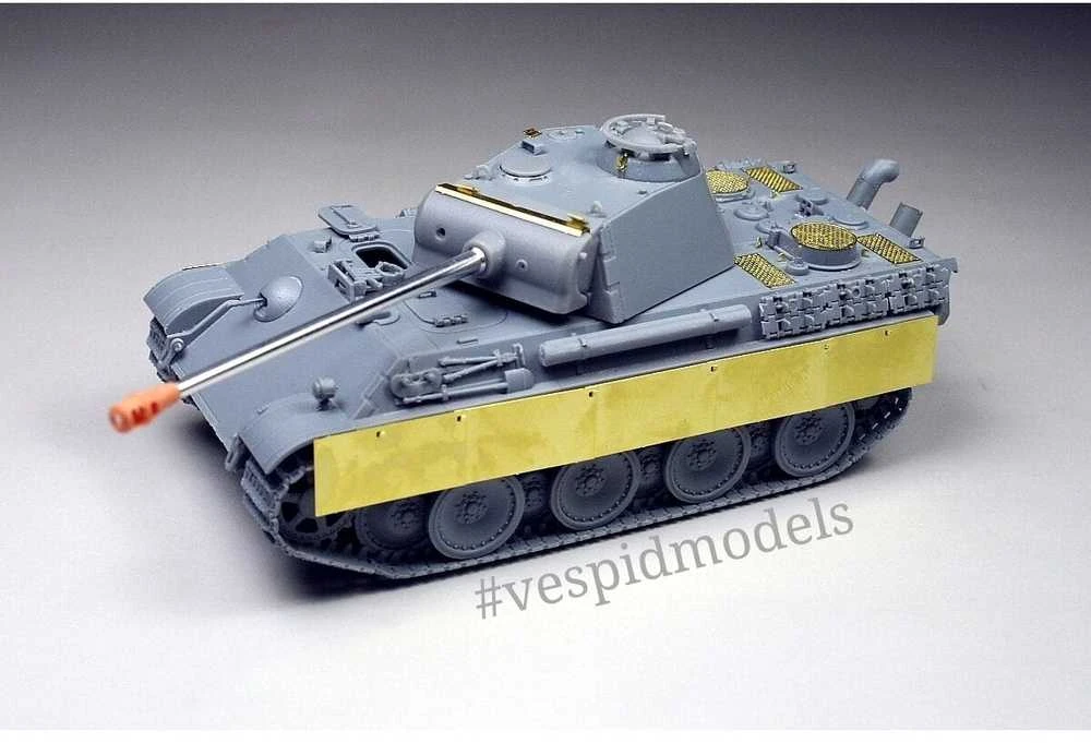 Vespid Models Pz.Kpfw. V Panther Ausf. G (vėlyva) tanko modelis 1/72