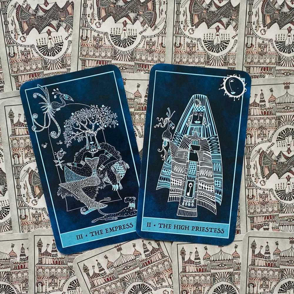 Taro Kortos Tarot Of Light And Shadow Watkins Publishing