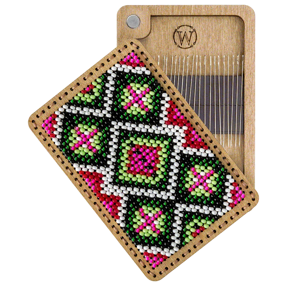 Wonderland Crafts Karoliukų siuvinėjimo rinkinys adatų dėžutei, PRECIOSA, 6 spalvos, 6×9 cm