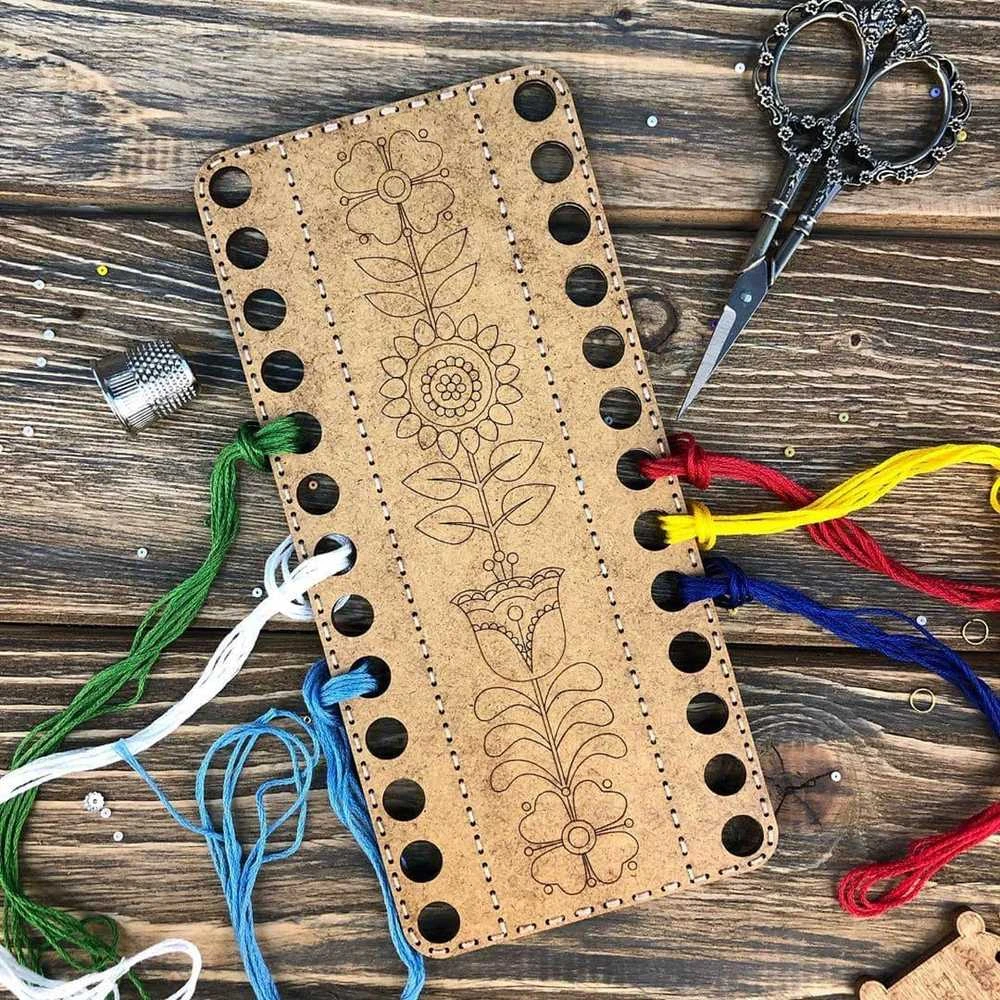 Wonderland Crafts Siuvinėjimo kryželiu rinkinys ant medinės lentelės, 9.5×20 cm, be siūlų