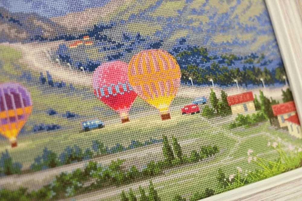 Zolotoe Runo Skaičiuojamo kryželio rinkinys „Balionų festivalis“ – spalvingas vaizdas