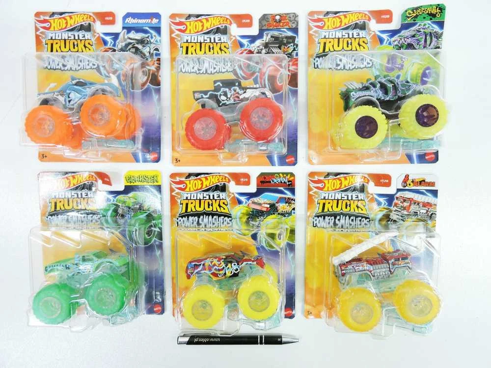 Džipas su ryškiais ratais HOT WHEELS