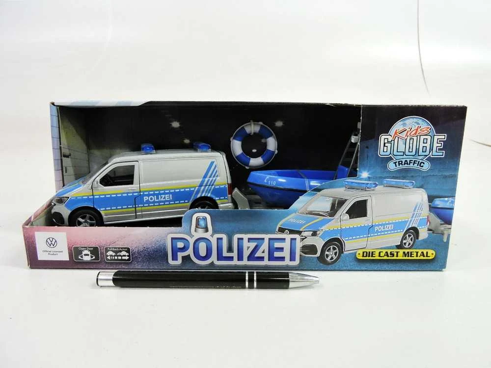 Hipo AUTO metalas. Policija valtyje ant priekabos, kartingas.