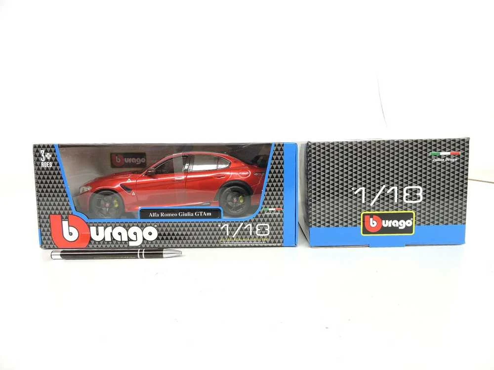 Bburago Jokomisiada Alfa Romeo Giulia GTAm Quadrifoglio licensed red 1:18 ZA5991 modelis