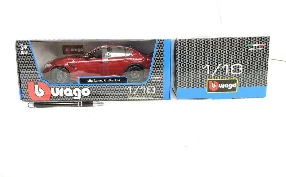 Bburago BBU 1:18 AlfaRomeo Giulia GTA Raudona 11048RD 10483