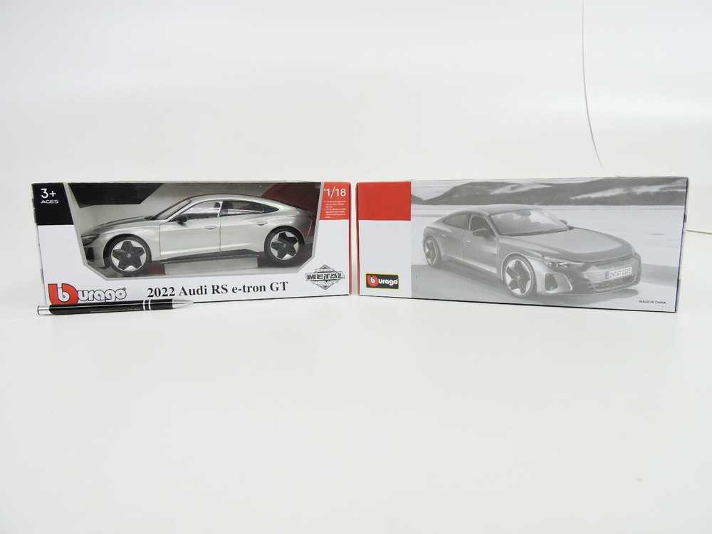 *BBURAGO metal, 1:18, Audi RS e-Tron GT, sidabrinis