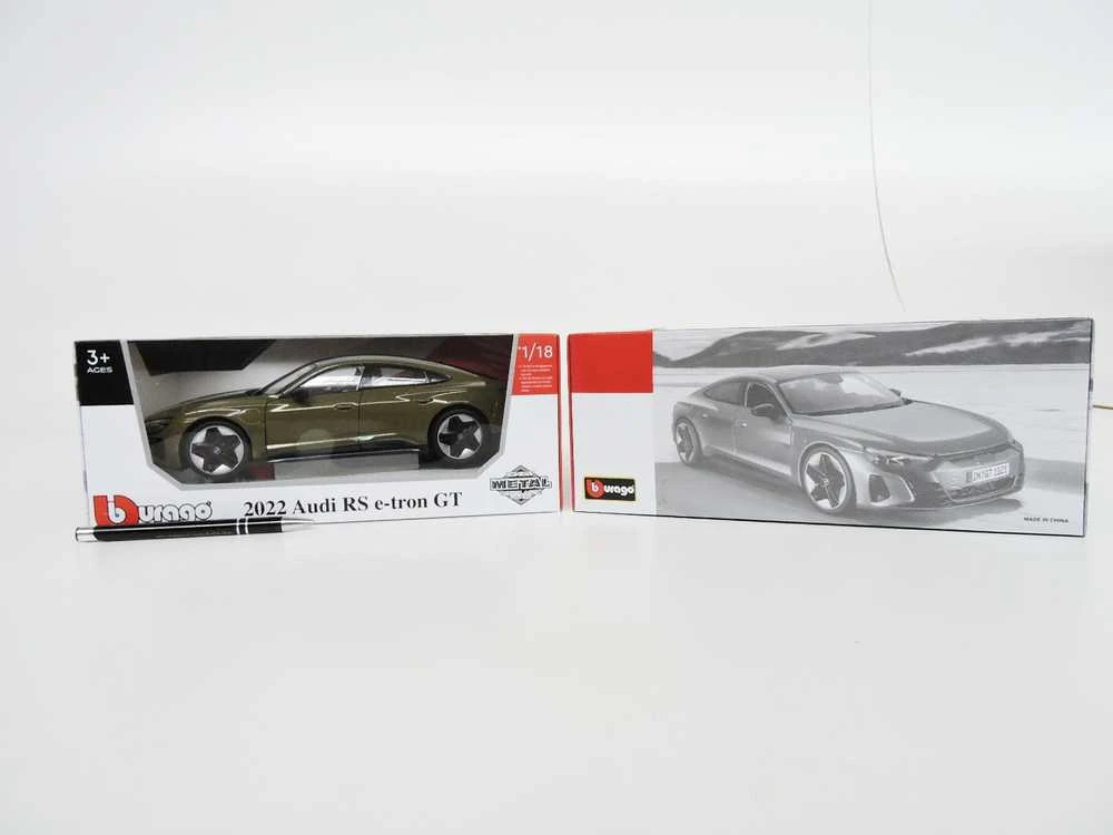 Bburago 2022 Audi RS E-Tron GT Žalias 1:18 BBURAGO