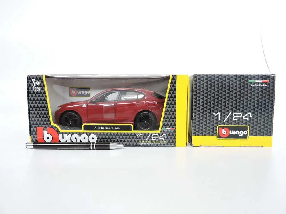 Bburago Alfa Romeo Stelvio 1:24