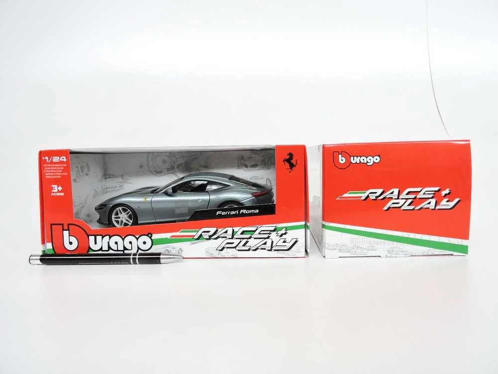 Bburago BBU 1:24 Ferrari Roma Pilkas 26029 GY