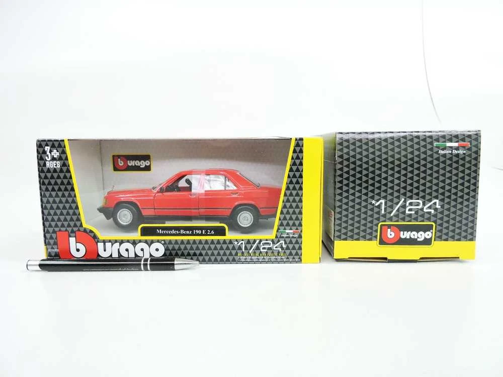 Bburago BBU 1:24 1987 Mercedes-Benz 190E Raudona 21103RD