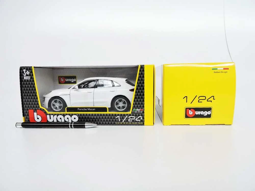 Bburago Porsche Macan Baltas 1:24 BBURAGO