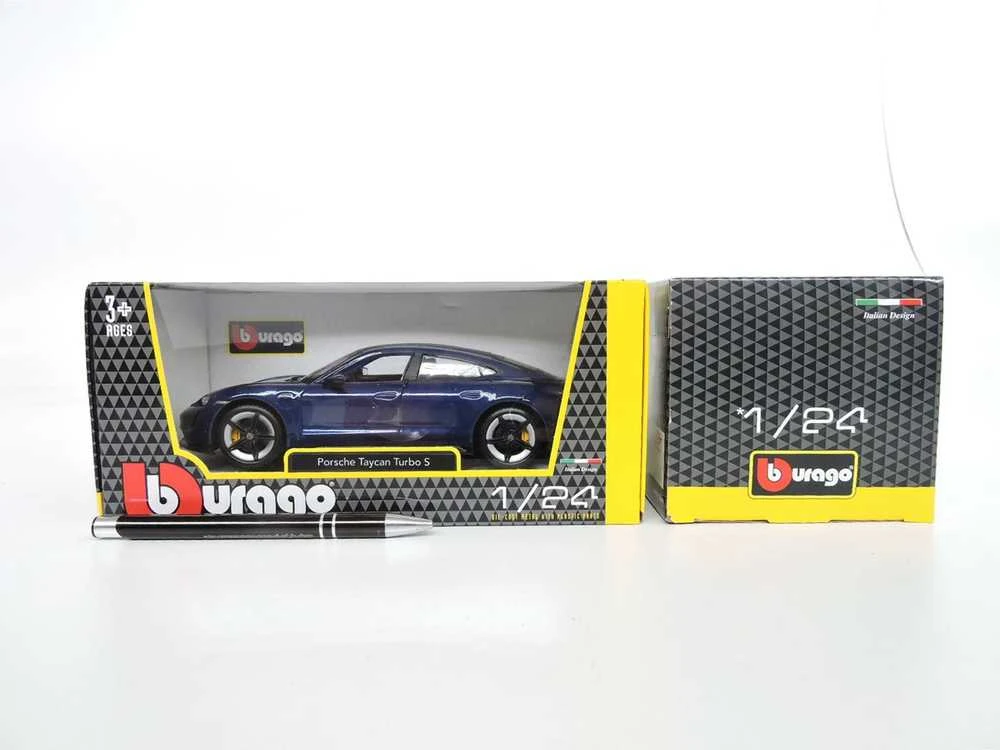 Metalinis automobilis Porsche Taycan Turbo S BBurago, mėlynas