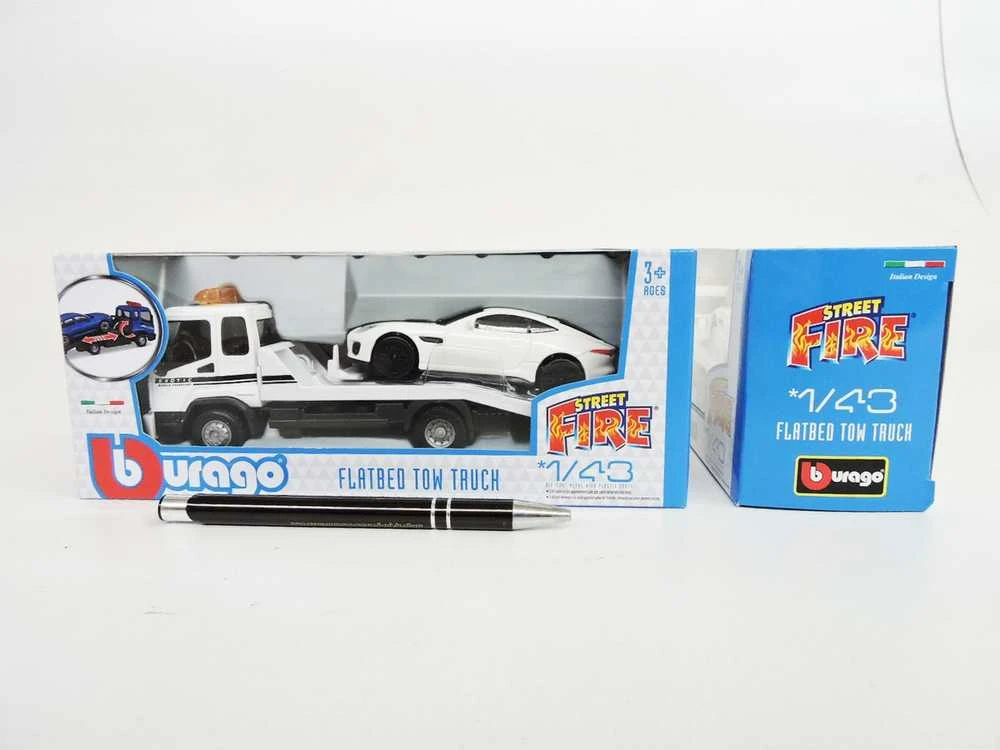 Bburago BBU 1:43 Street Fire FTTruck Jaguar F-Ty whi 31419