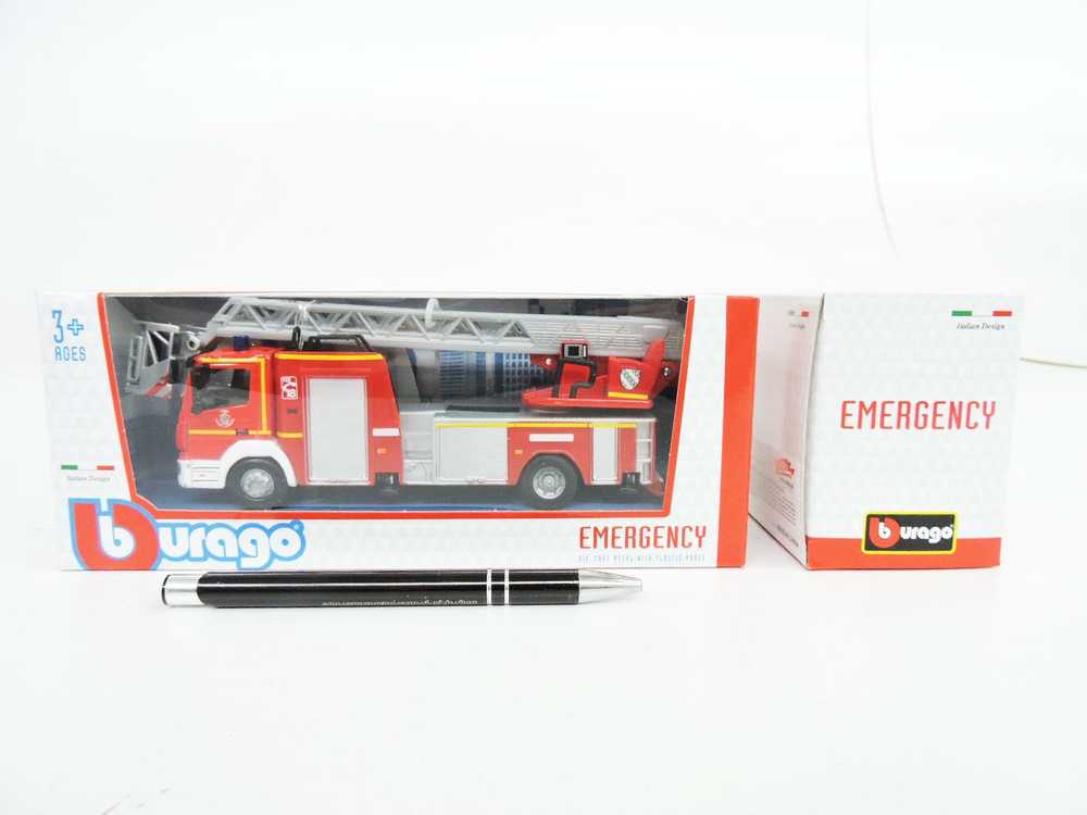 Bburago Mercedes-Benz Atego Magirus red 1:52 BBURAGO