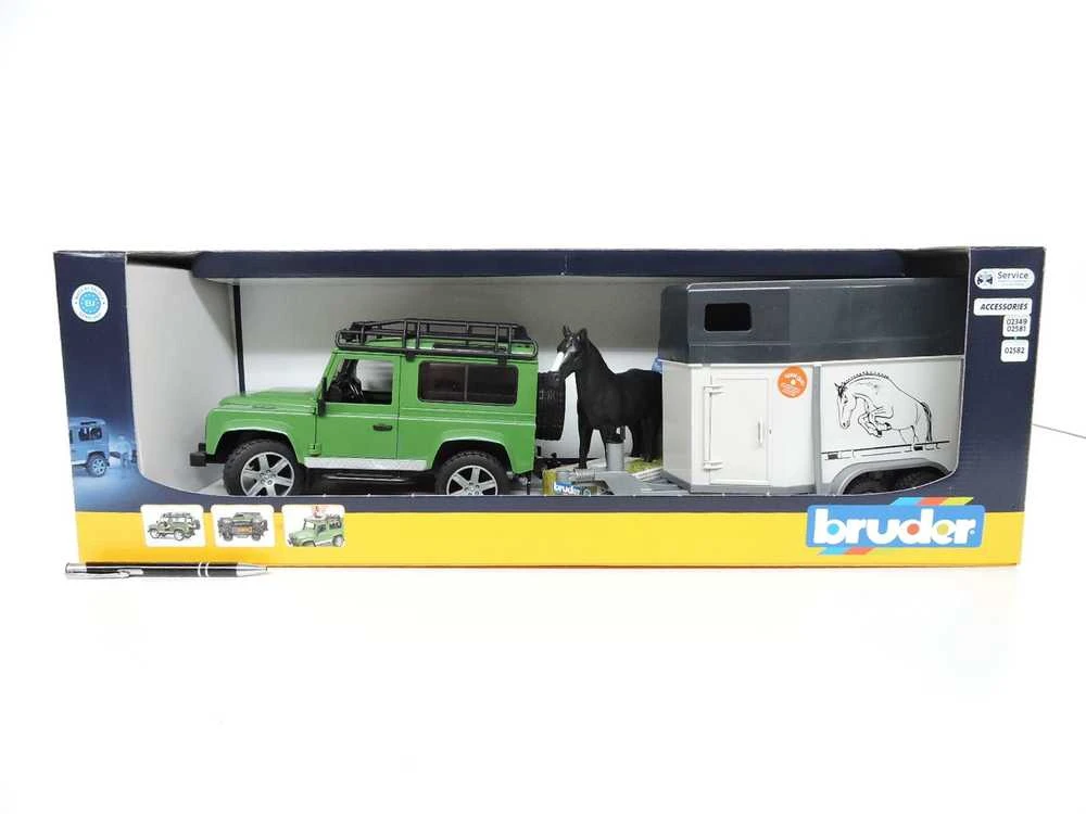 BRUDER džipas Land Rover su arklių priekaba 02592