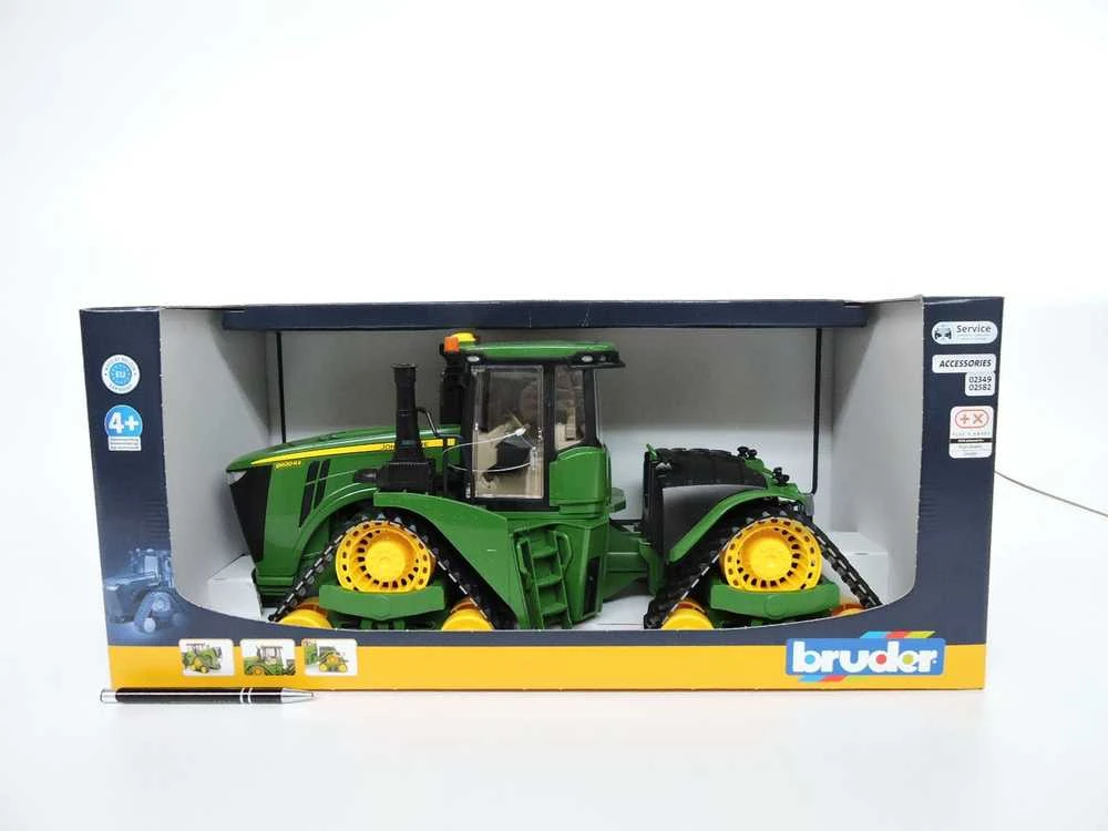 BRUDER traktorius su vikšrais John Deere, 04055