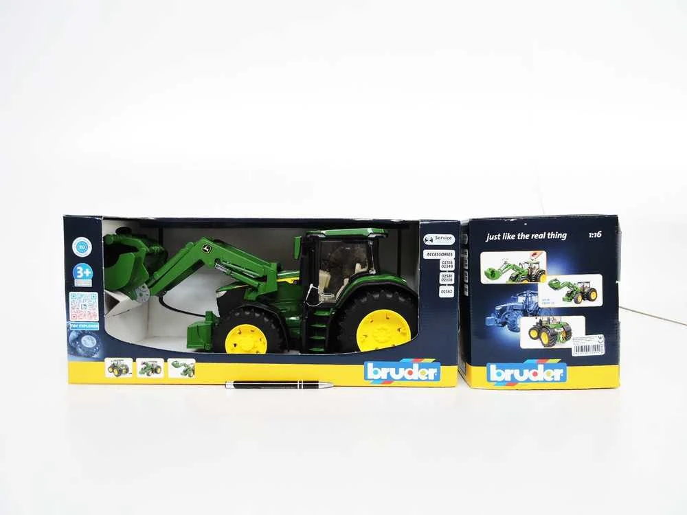 BRUDER traktorius John Deere 7R 350 su priekiniu krautuvu, 03151