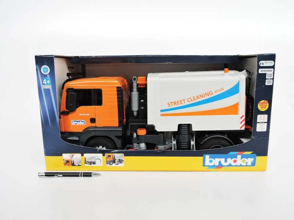 BRUDER gatvių valymo mašina MAN TGS, 03780