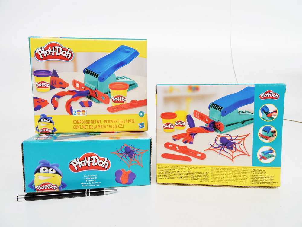Play-Doh Hasbro rink. Linksmybių fabrikas B5554