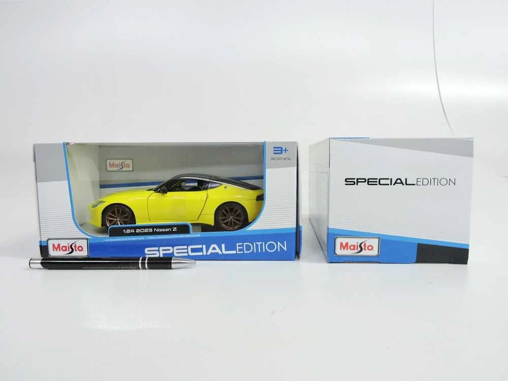 MAISTO DIE CAST 1:24 automodelis 2023 Nissan Z, 32904