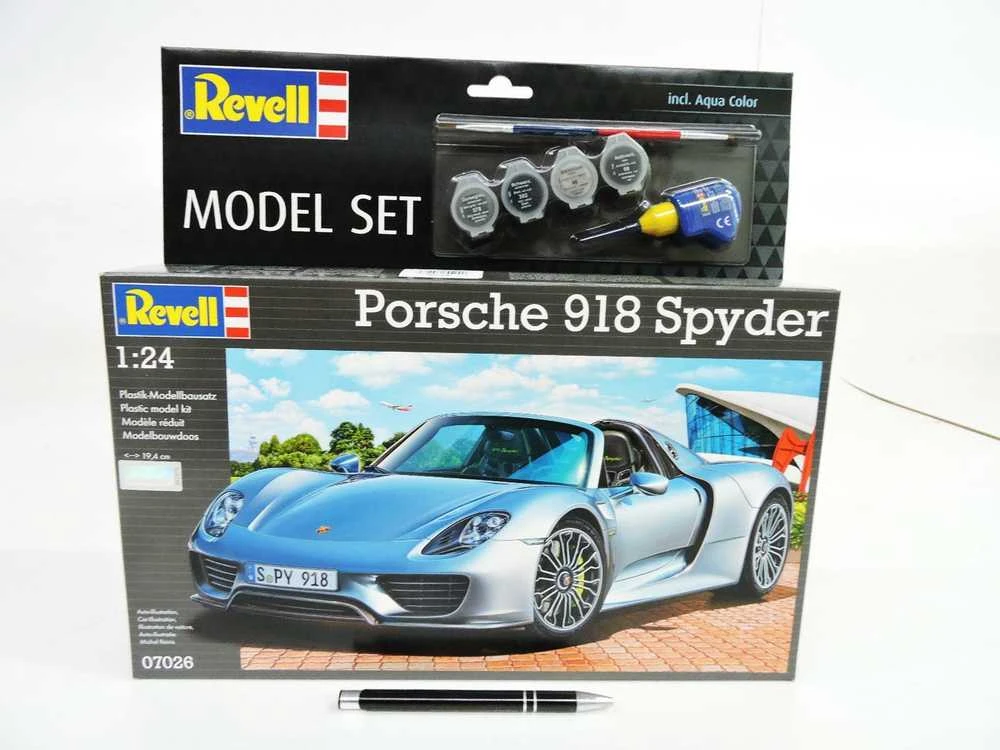 Revell Model Set Porsche 918 Spyder - PLASTIKINIS modeliavimo rinkinys