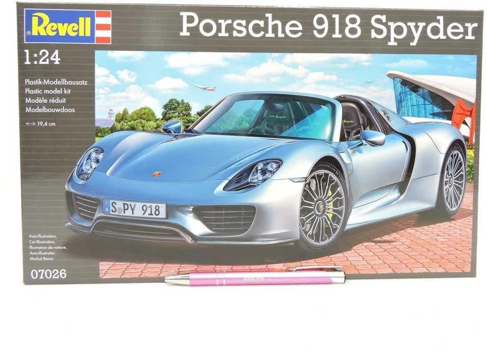 Revell Porsche 918 Spyder 1:24 plastikinis surinkimo rinkinys