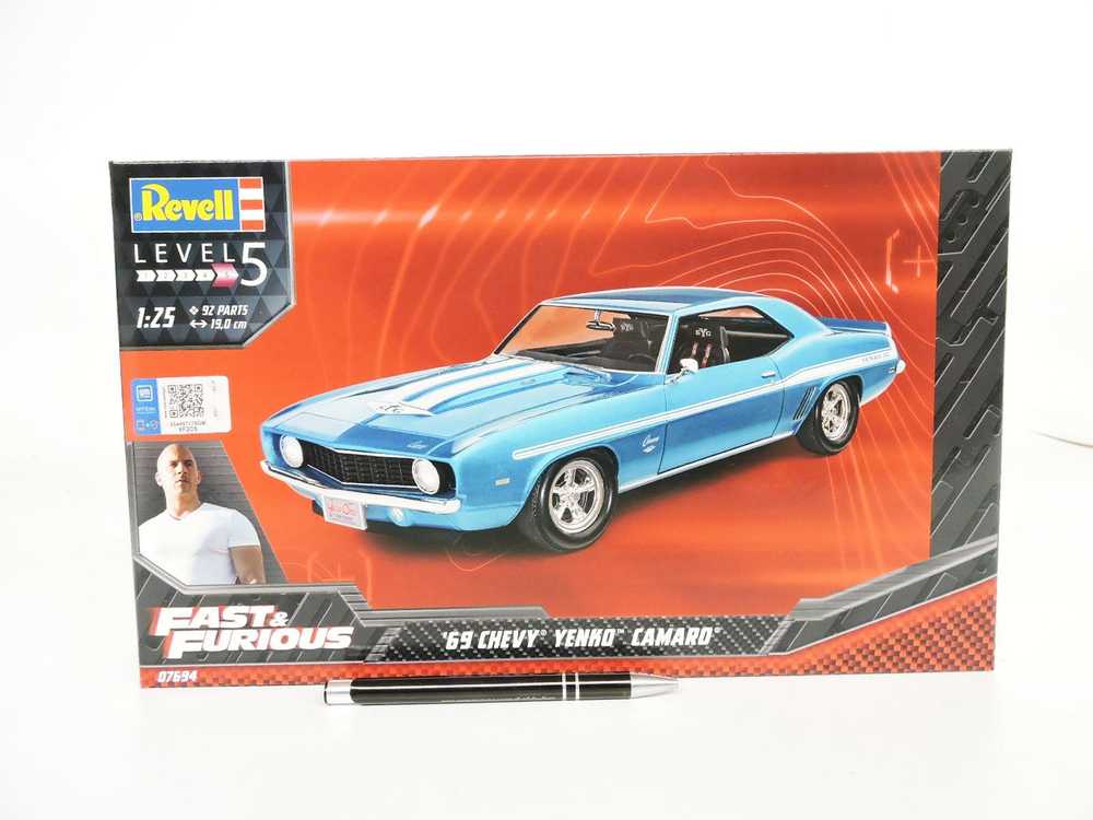 Revell Greiti ir įsiutę 1969 Chevy Yenko Camaro plastikinis modelis 1:25