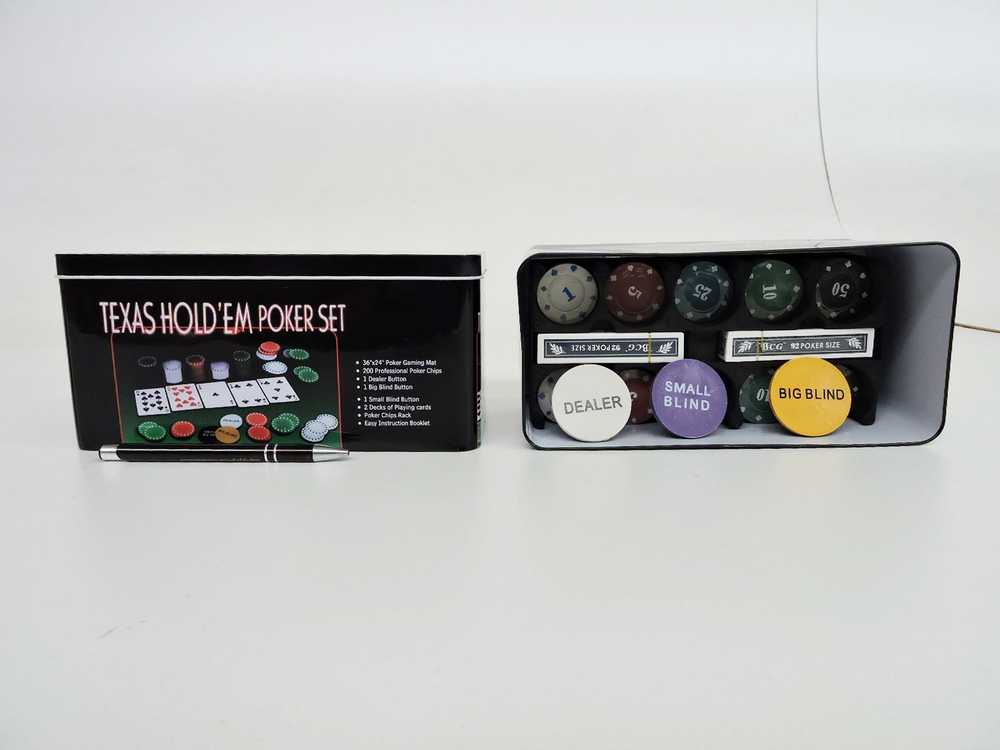 Zestaw Pokerio rinkinys su dviem kortų kaladėmis ir žetonais