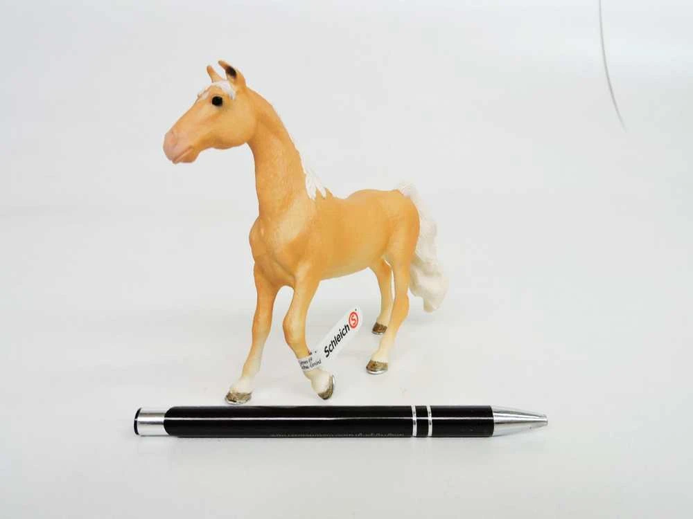 Schleich figūrėlė Amerikos jojamasis žirgas, kumelė