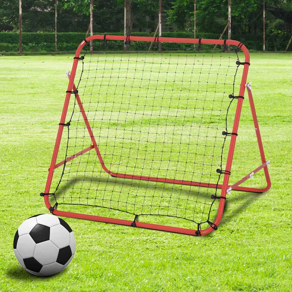 HOMCOM futbolo atšokimo tinklelis, treniruočių vartai su reguliuojamu kampu, raudona ir juoda spalvos, 96 x 80 x 96 cm