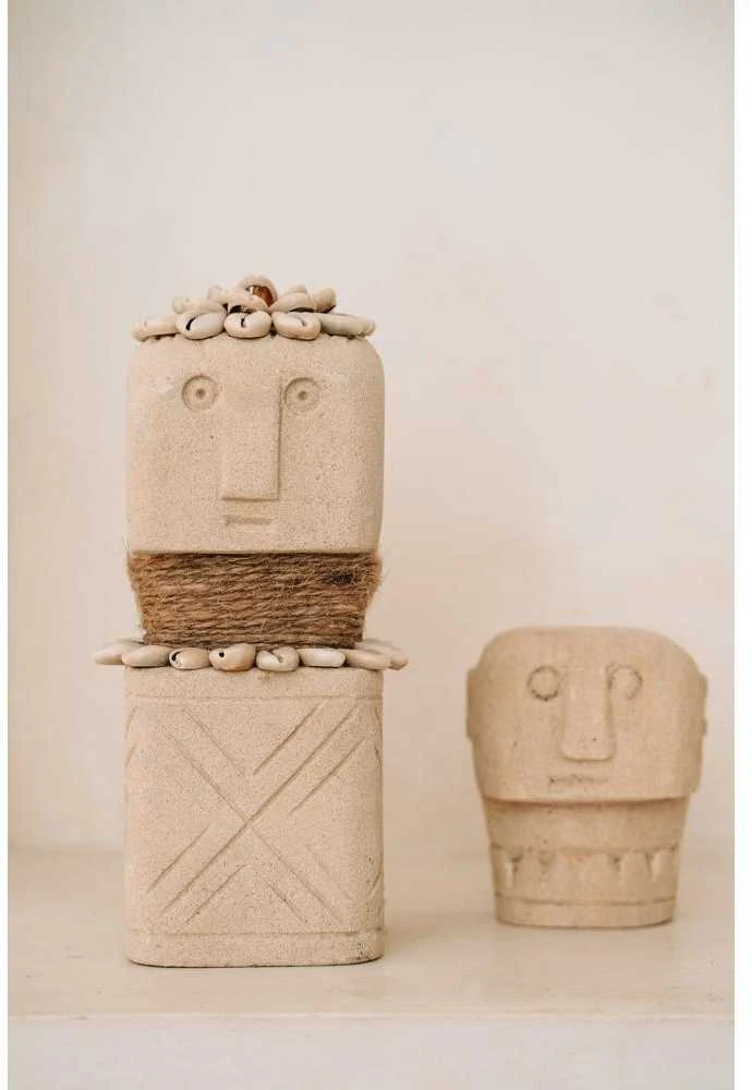 Bazaar Akmens skulptūra, Sumba, 0,1x0,1x0,09 m, gelsvasis akmuo