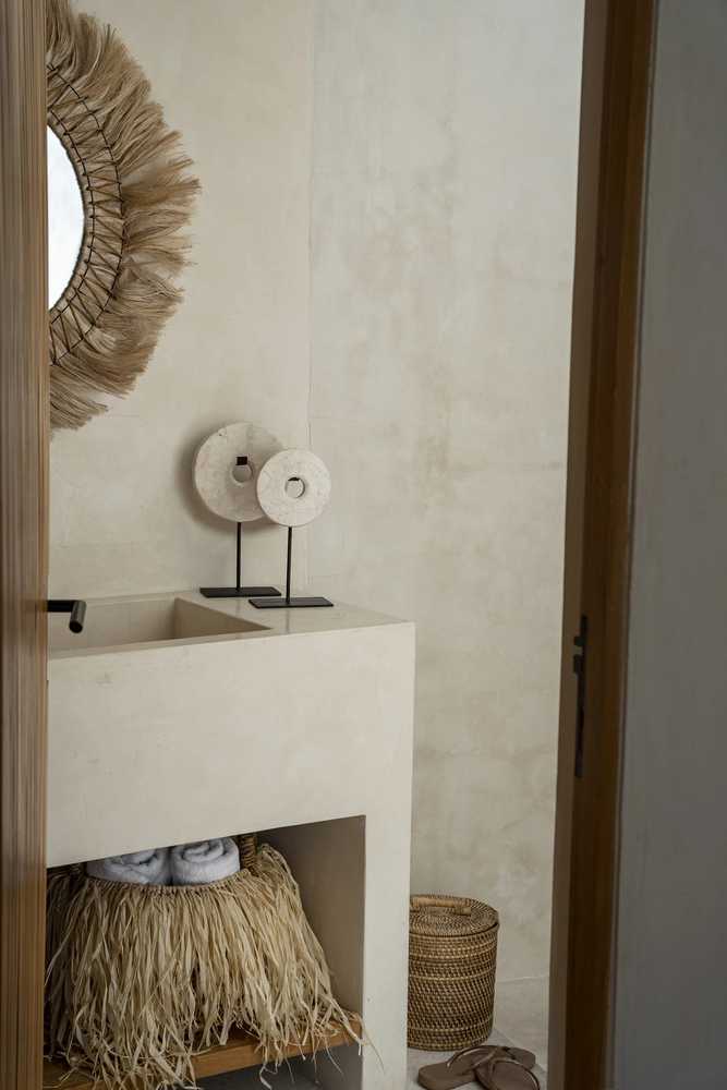 Bazaar Dekoratyvinis objektas, marmuro diskas ant stovo, 0,07x0,15x0,25 m, balta