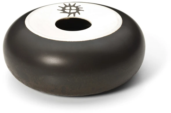 Bazaar Dubuo, The Merapi Donut, 15.5x15.5x6.5 cm, ruda