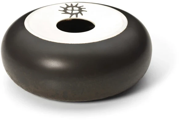 Bazaar Dubuo, The Merapi Donut, 15.5x15.5x6.5 cm, ruda
