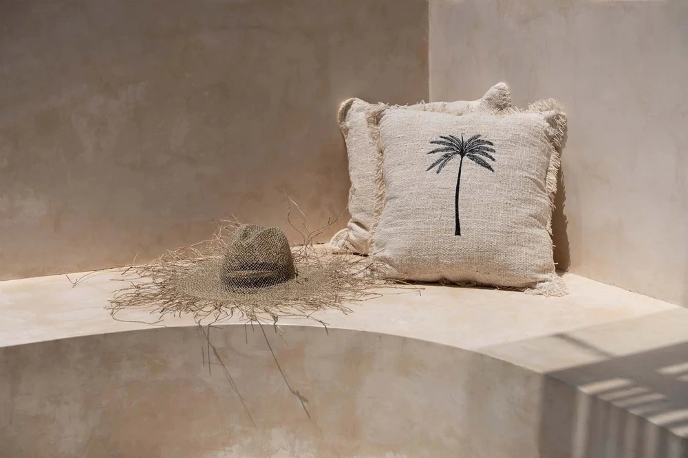 Bazaar Pagalvėlės užvalkalas, Gili Palm, 50x50 cm, juodas