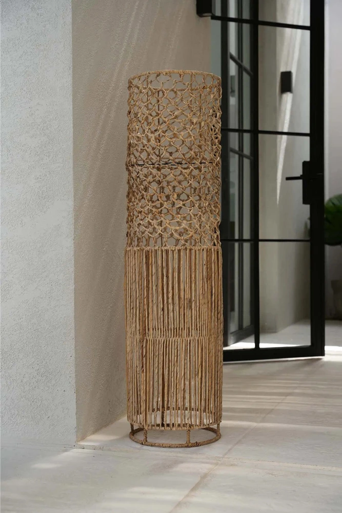 Bazaar Pakabinamas šviestuvas, The Takuhanki Pendant, 31x31x116 cm, natūralus, bananų lapai