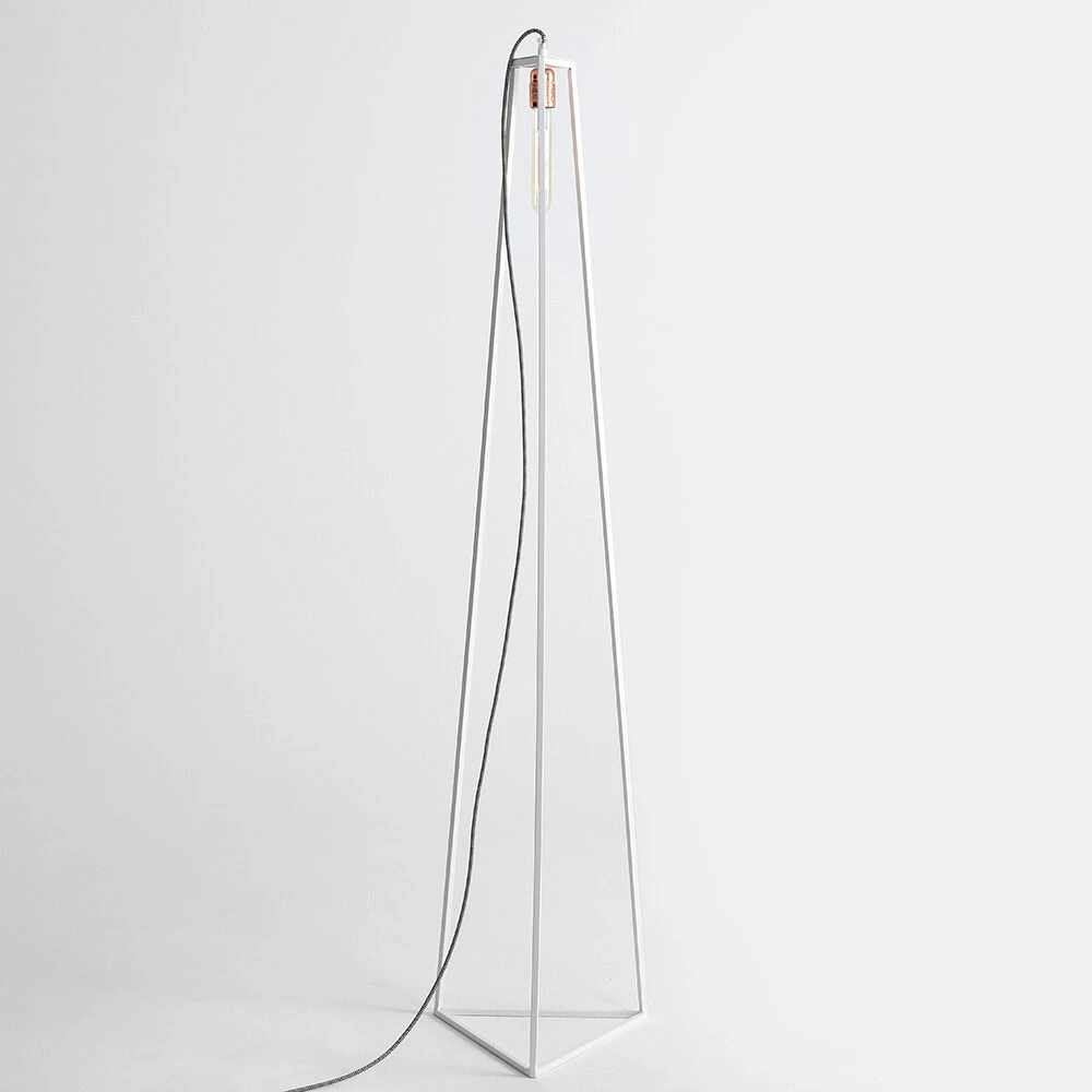 Customform Stalas, METRIC, 0.2x0.4x0.3 m, Juodas