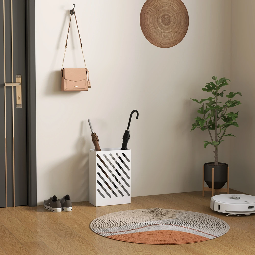 HOMCOM skėčių stovas su 4 kabliukais ir vandens surinkimo padėklu, skirtas skėčiams ir lazdoms, plieno, 28 x 14 x 41 cm, baltas