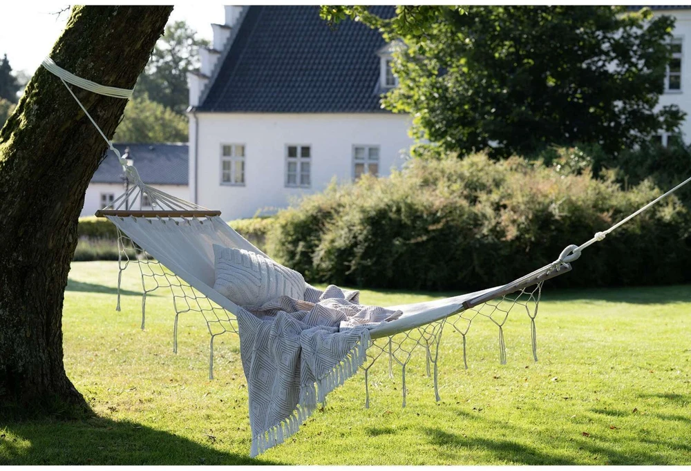 House Nordic Hamakas, Edessa, balkšva spalvos