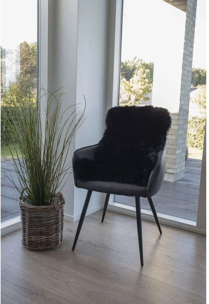 House Nordic Tikra oda, Lambskin, juoda