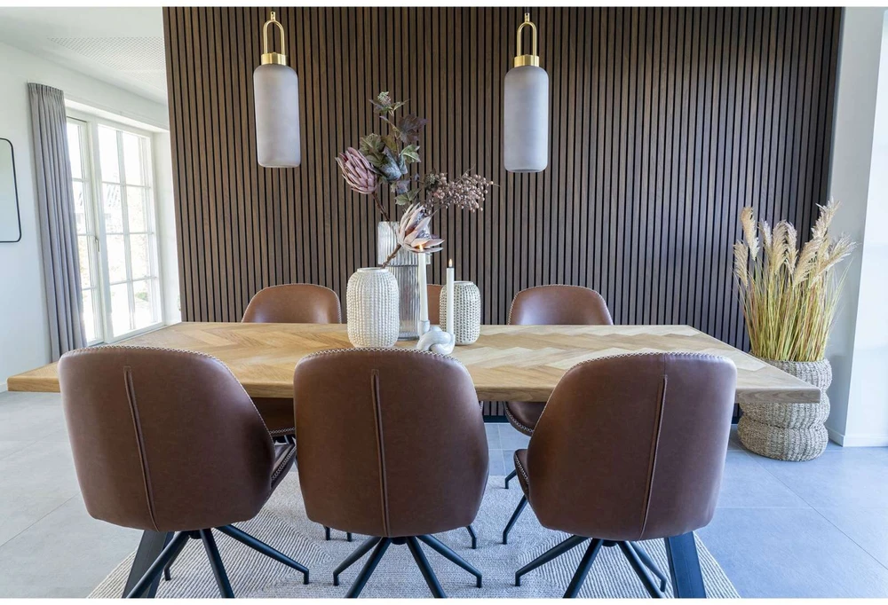 House Valgomojo kėdė, Monte Carlo su sukamu pagrindu, Vintage ruda x Juoda