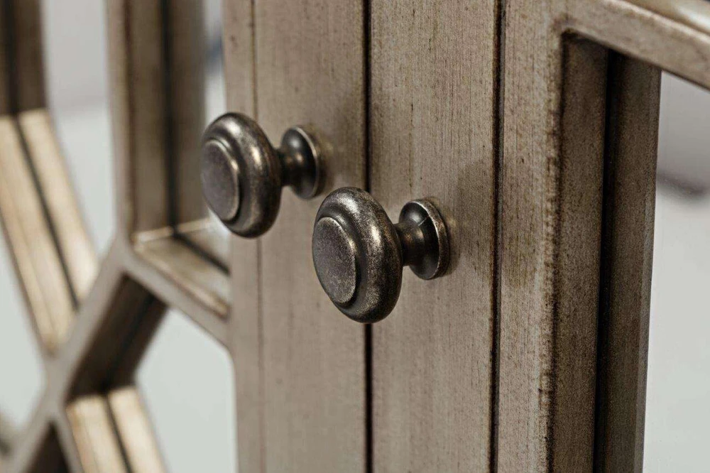 Av1550-50 Komoda 2D Avola Sidabrinis Gold