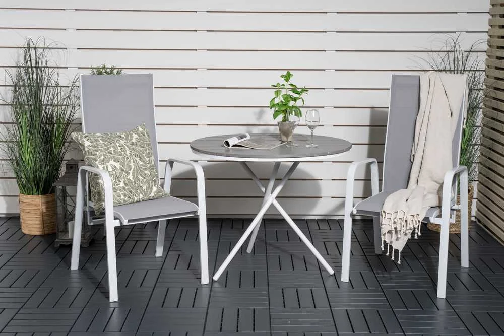 Lauko baldų komplektas Venture Design Valgomojo komplektas Parma kavinės stalas ir Copacabana atlošiama kėdė 90x90 cm balta Aintwood Textilene
