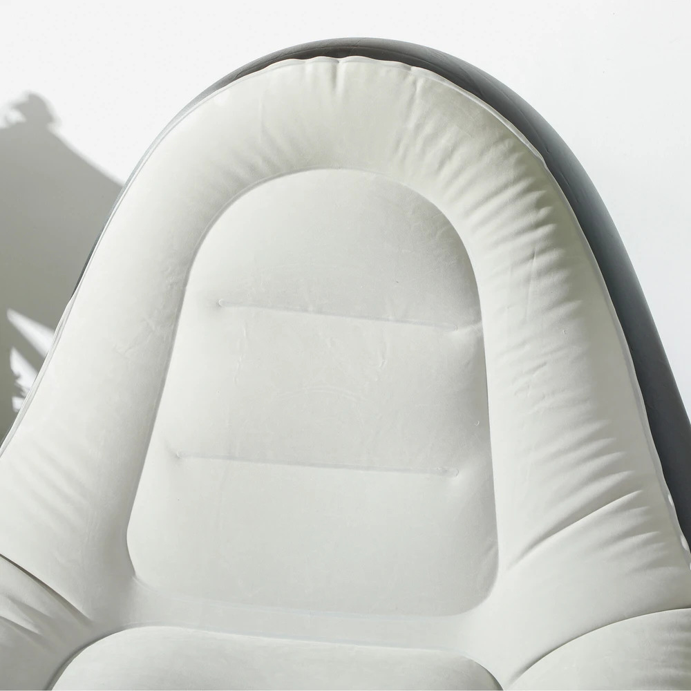 Outsunny pripučiama sofa su kojų atrama, oro sofa su puodelių laikikliu, skirta stovyklavimui ir naudojimui namuose, šviesiai pilka, 125x100x87 cm
