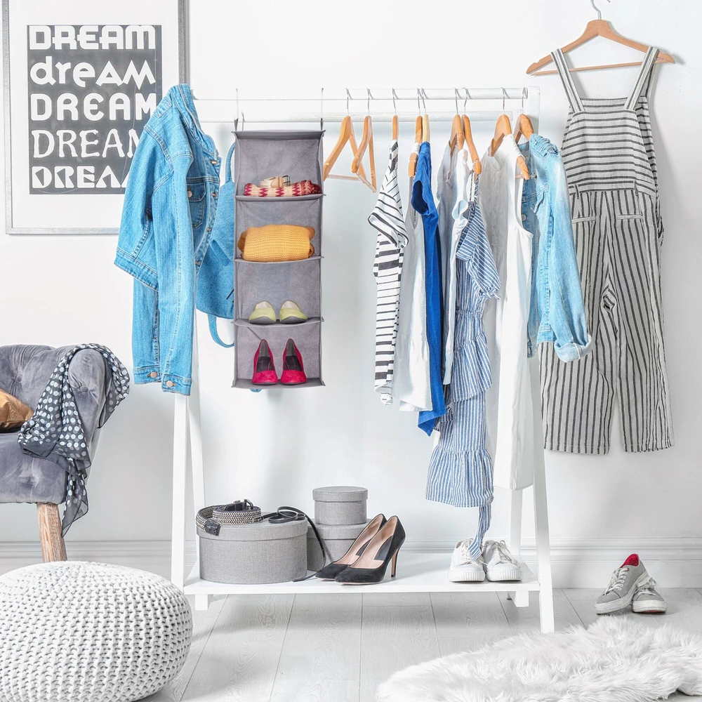 Relaxdays Kabinama lentyninė spintos organizatorė, 4 skyriai