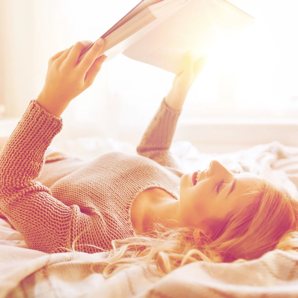 Relaxdays Bambukinė lentynėlė prie lovos