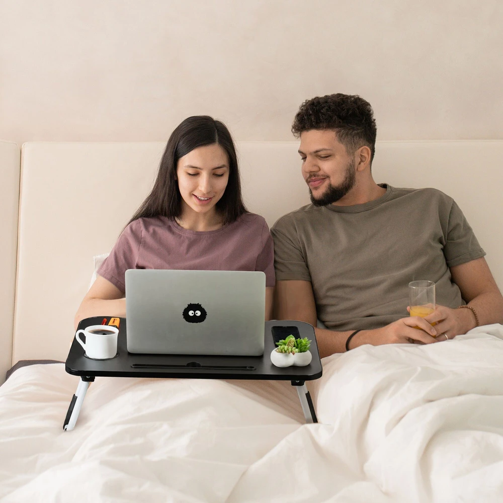 Relaxdays Juodas nešiojamas staliukas su planšetės ir gėrimų laikikliu